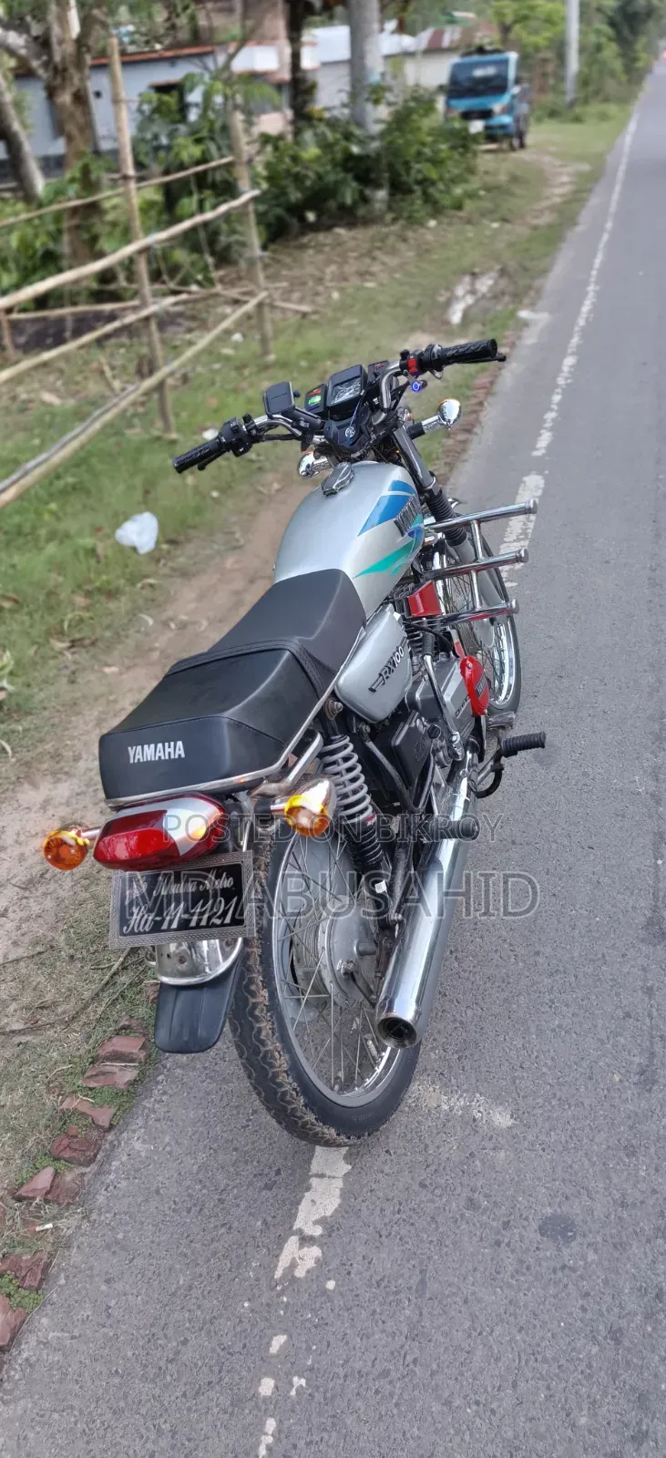 Yamaha 2002 White