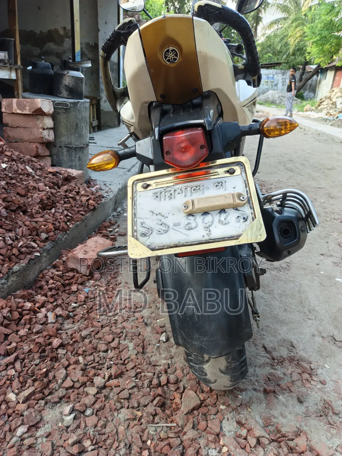 ইয়ামাহা এফজেড ২০১৬ হোয়াইট