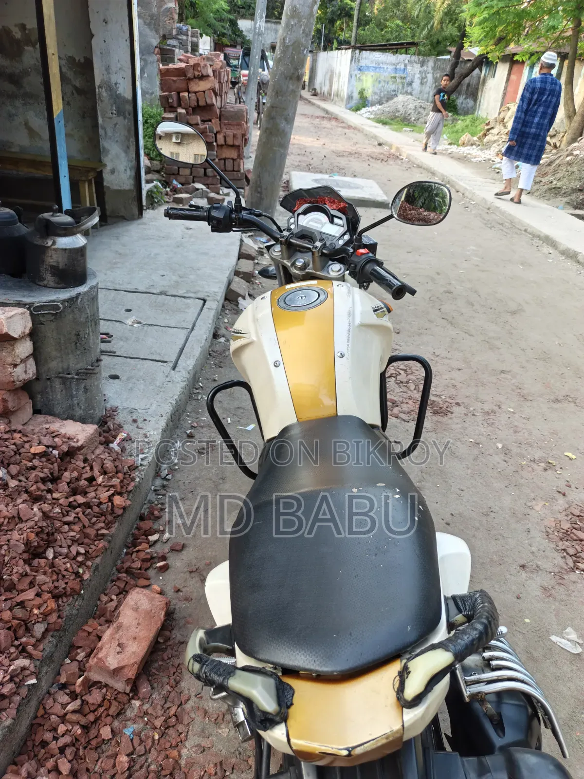 ইয়ামাহা এফজেড ২০১৬ হোয়াইট