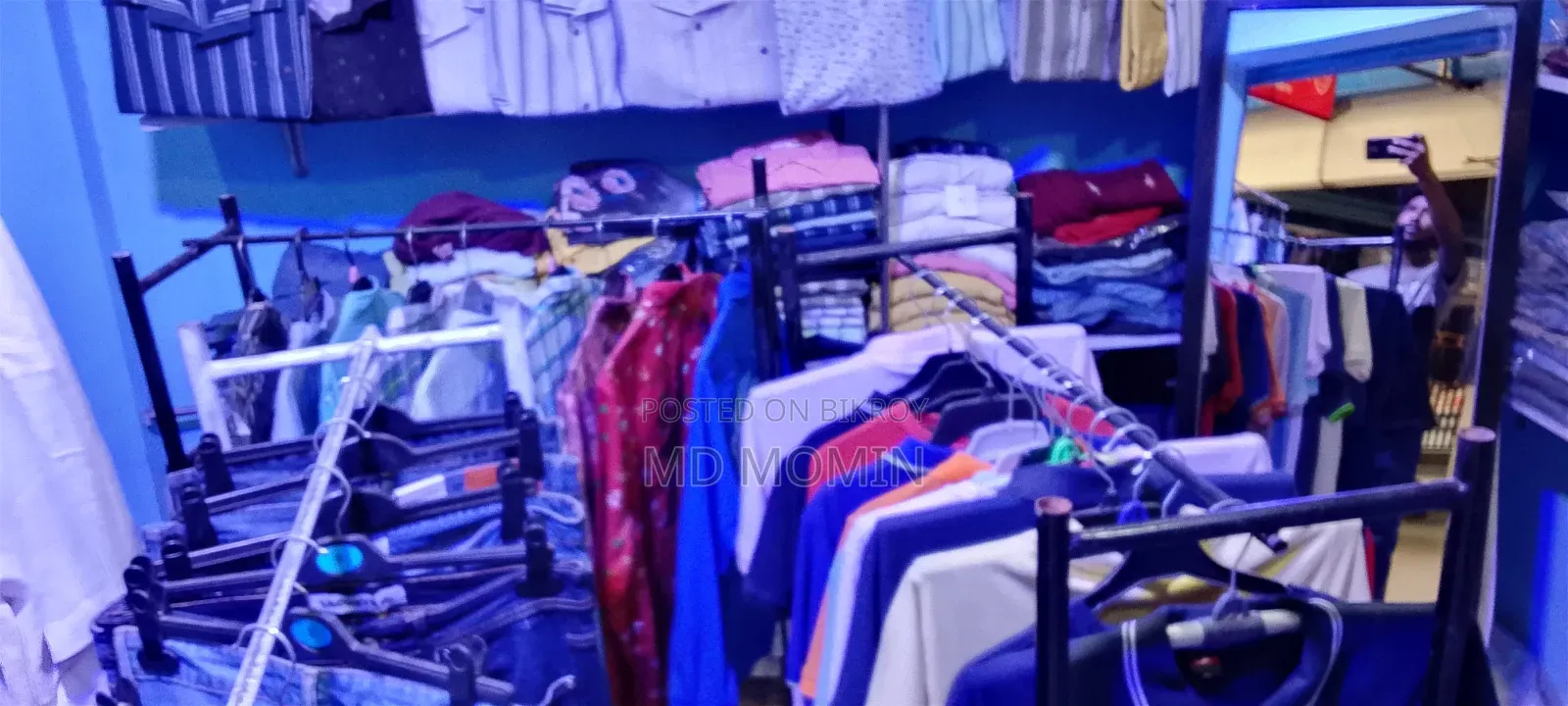 কাপড়ের দোকান