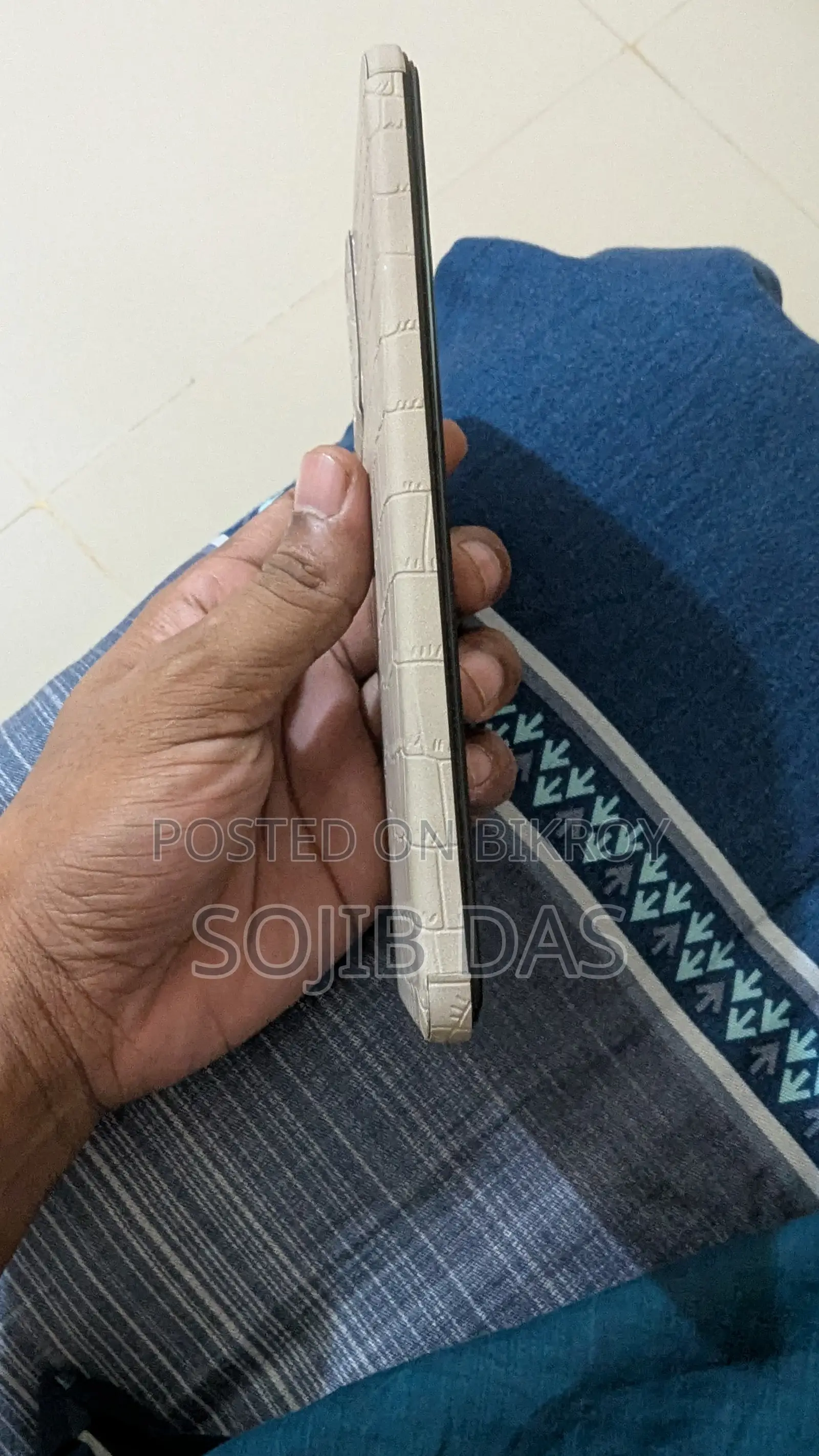 Vivo V23 128 GB