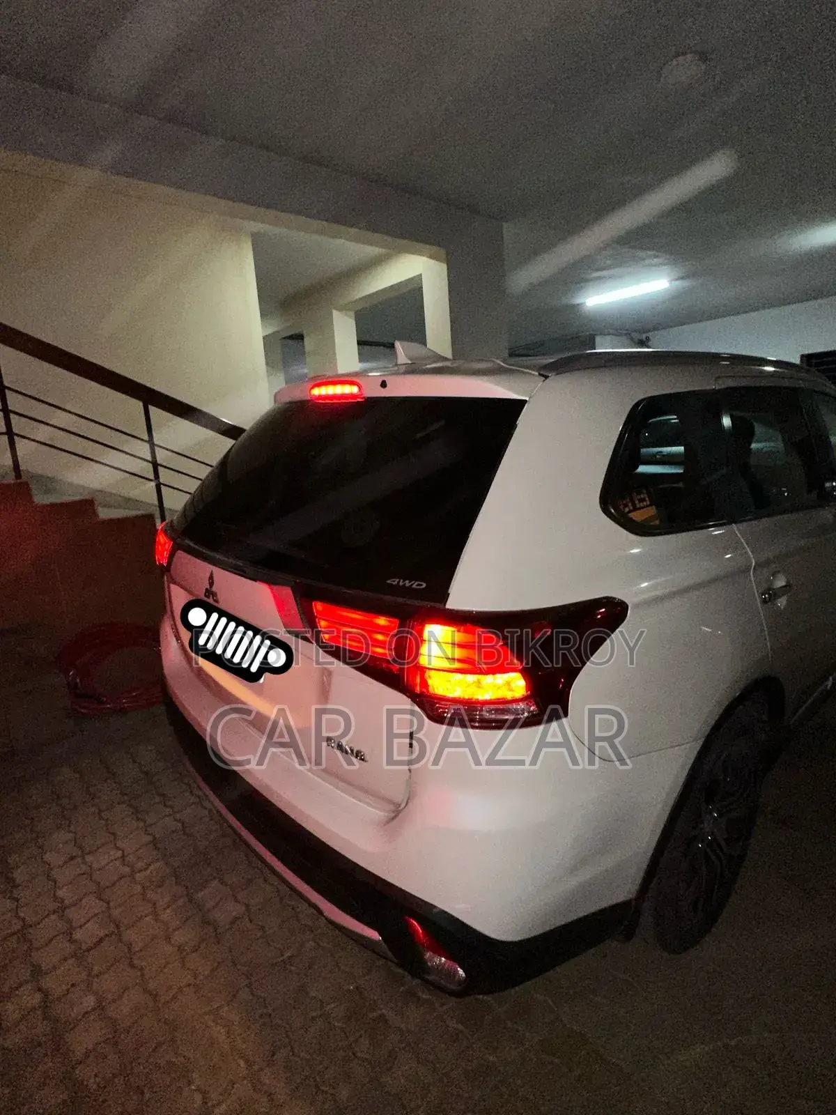 Mitsubishi Outlander 2018 Off White