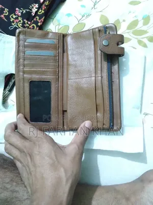 বিদেশি মানিব্যাগ