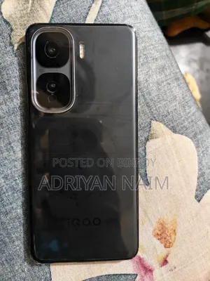 iQOO 256 GB Black