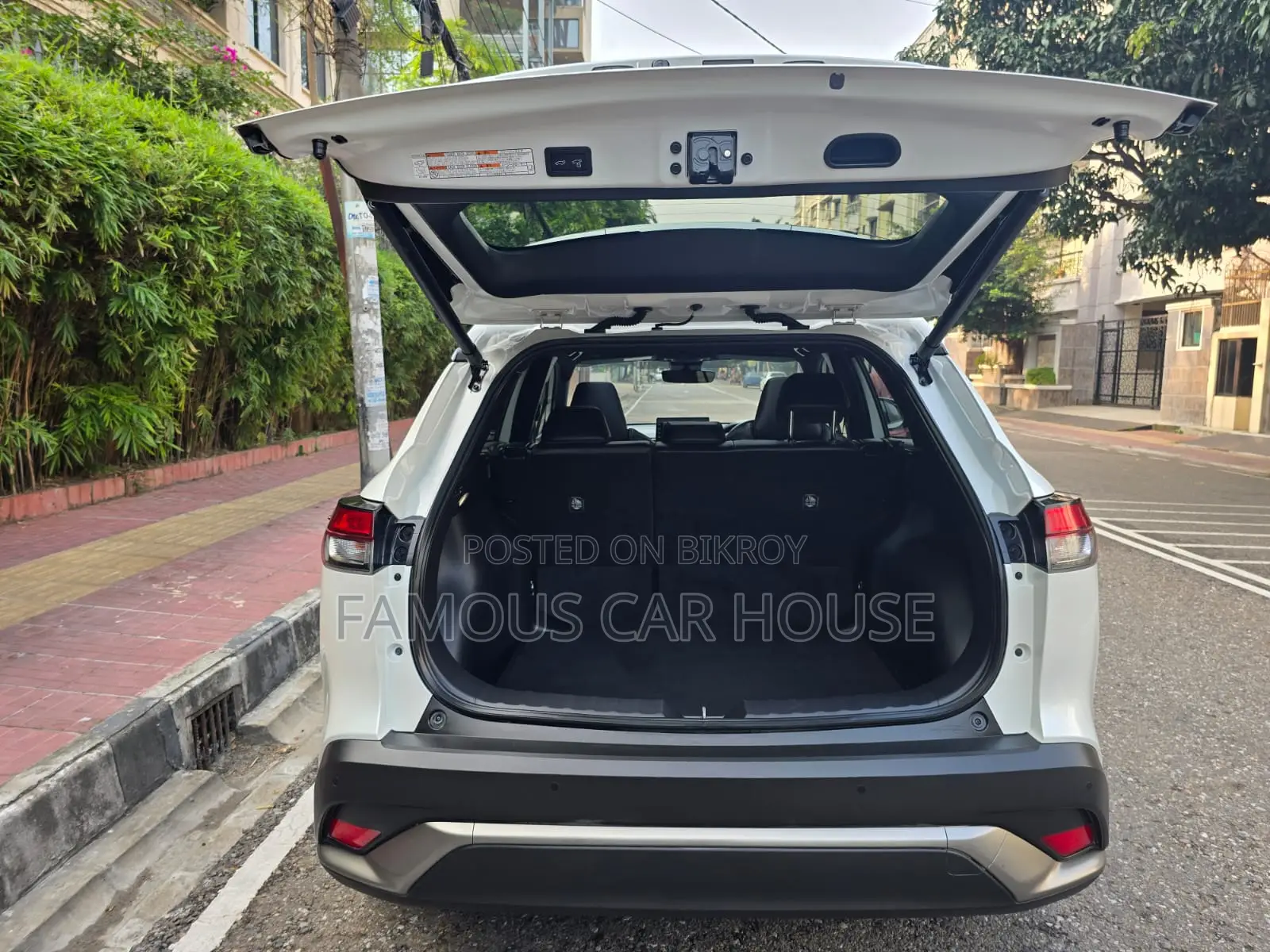 Toyota Corolla Cross 2023 Pearl