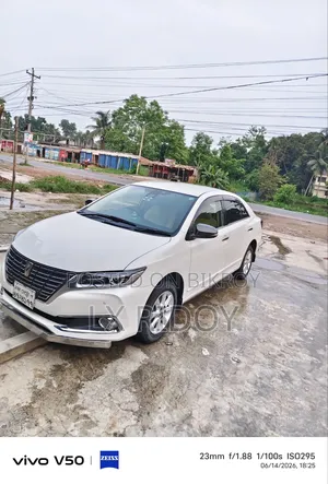 Toyota Premio 2016 White
