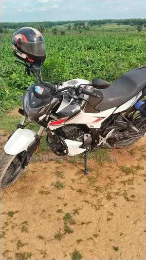 Hero Thriller 160R 2021 White