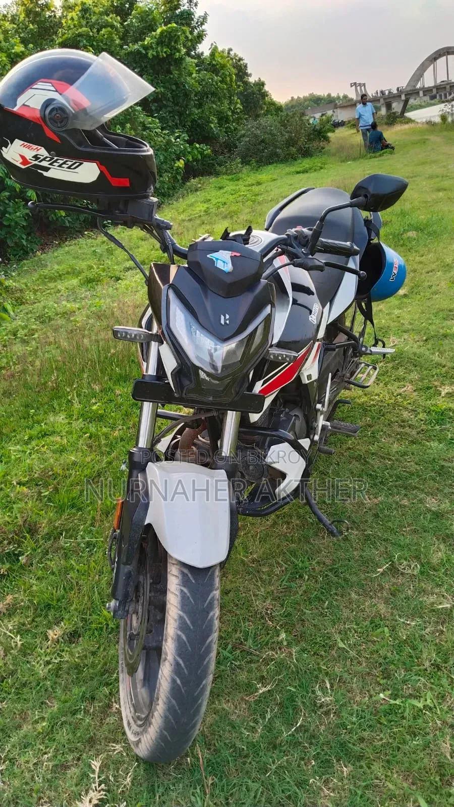 Hero Thriller 160R 2021 White