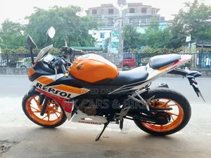 Honda CBR 2018 Orange