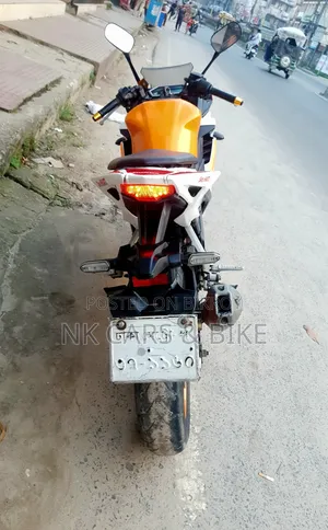 Honda CBR 2018 Orange