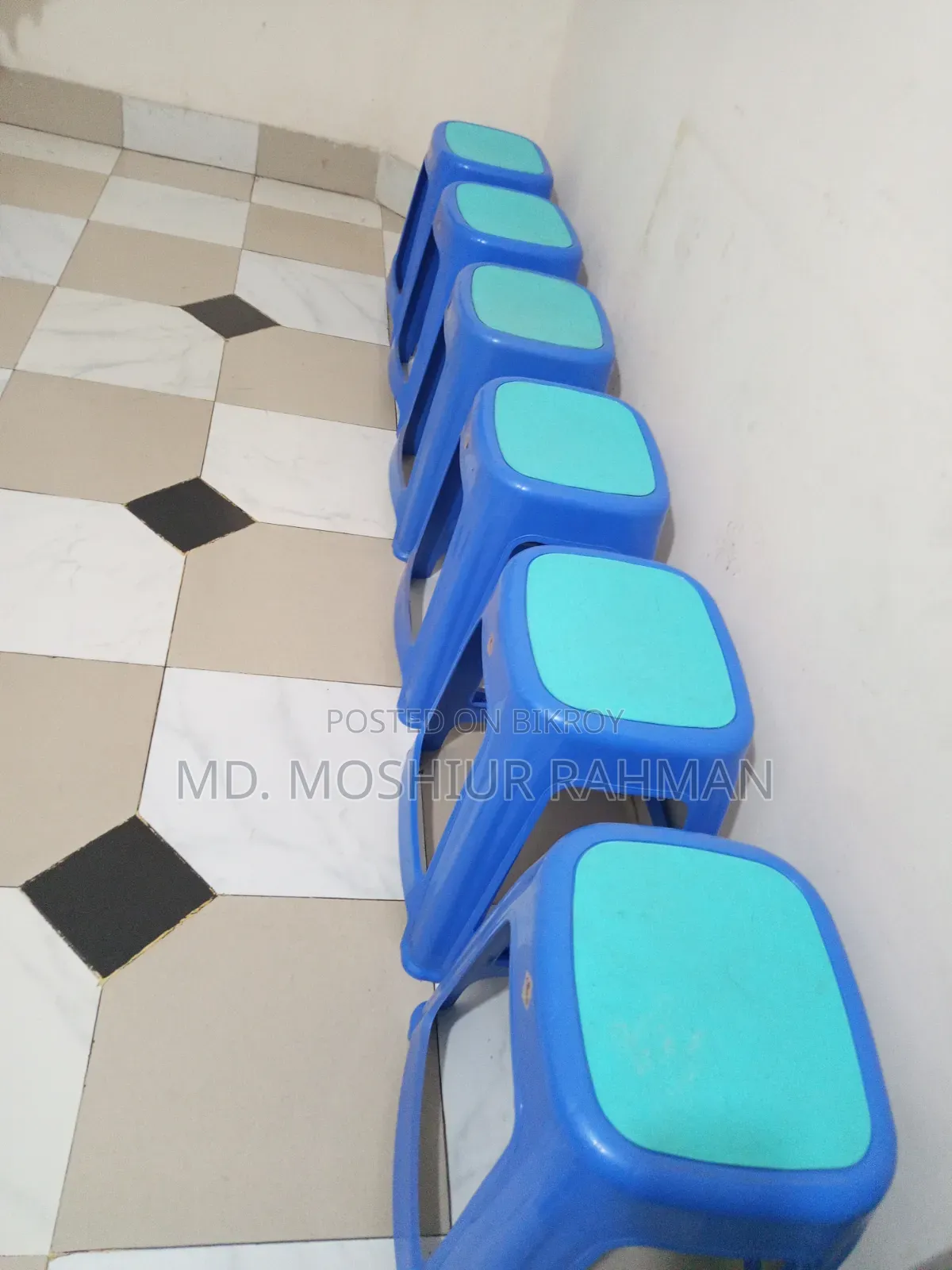 6 pieces of large plastic stools for sale