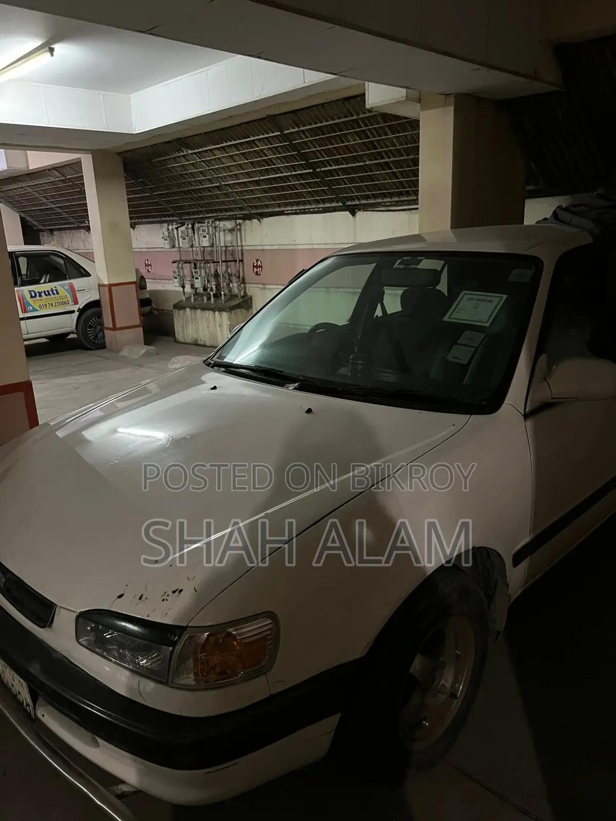 Toyota Corolla 1996 White