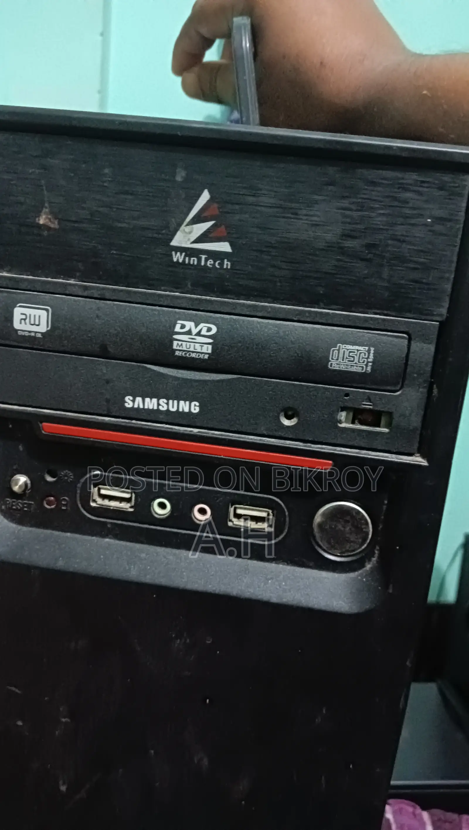 Desktop Computer Gigabyte 4GB HDD 500GB