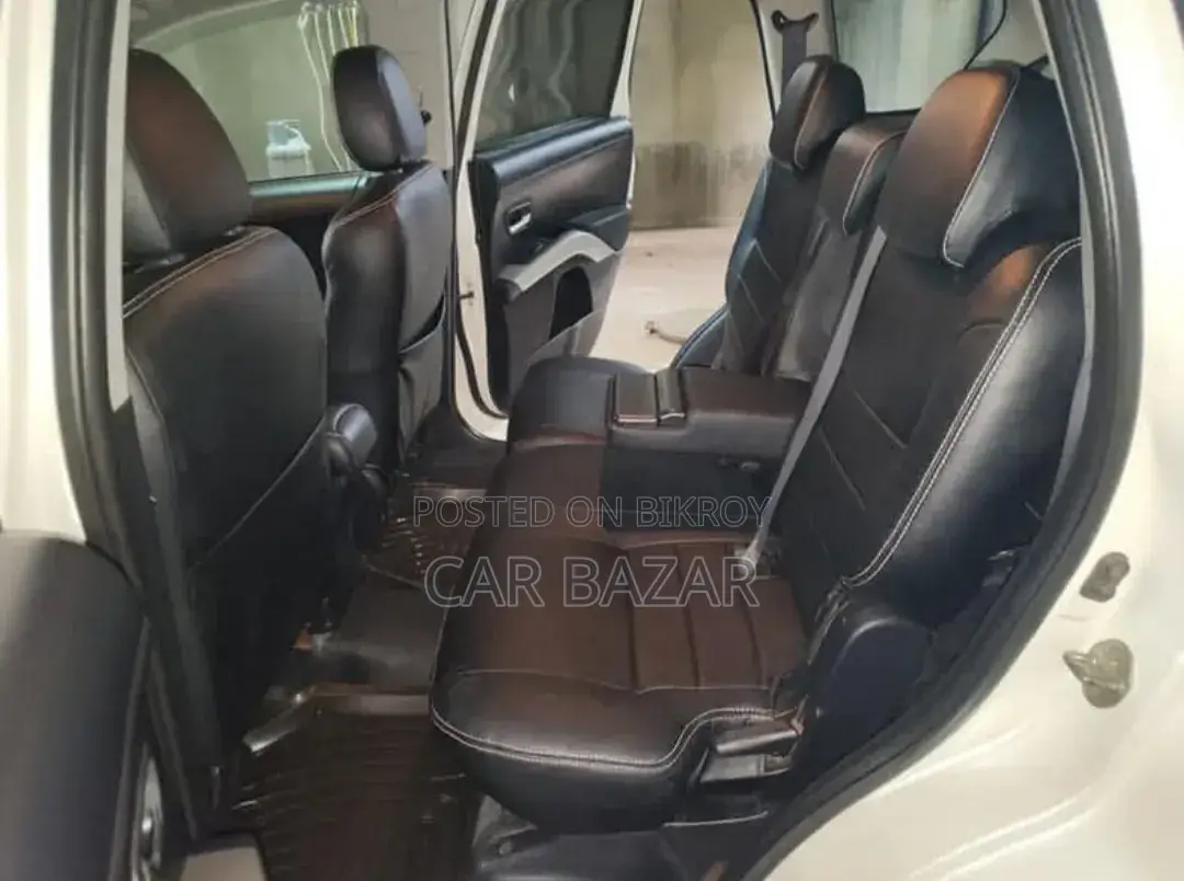 Mitsubishi Outlander 2011 White