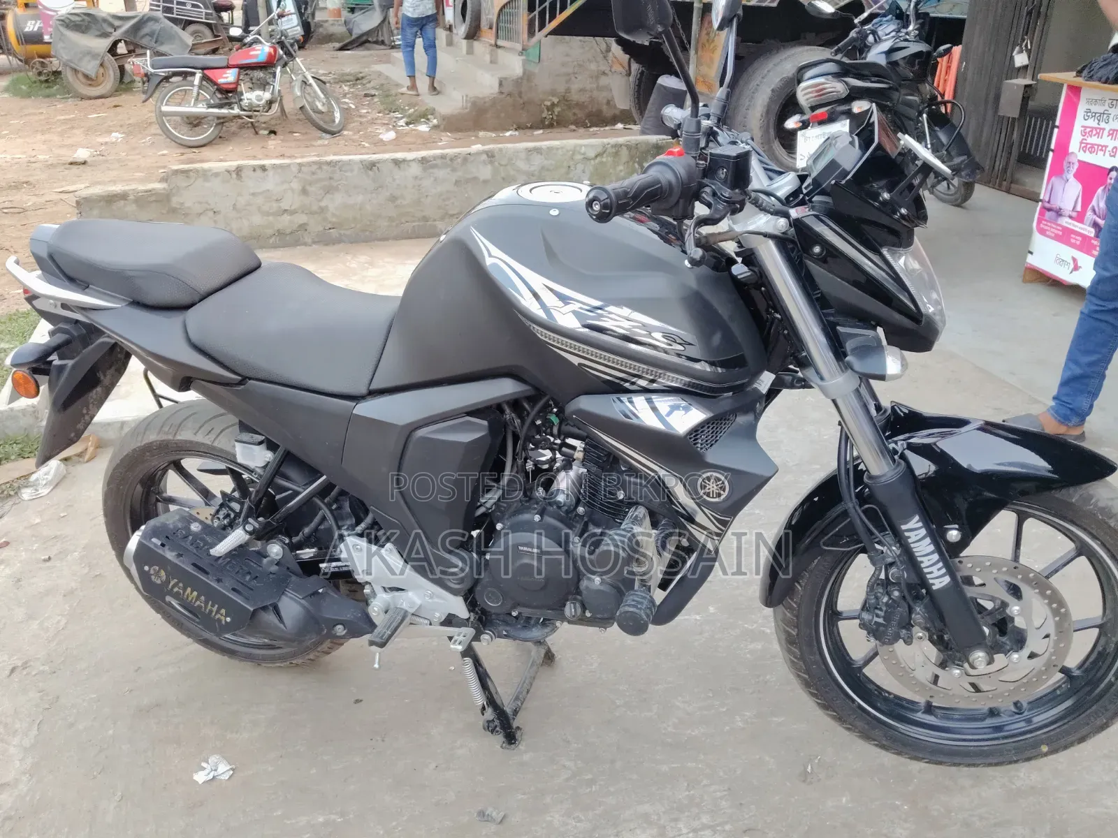 নতুন ইয়ামাহা এফজেড ২০২৬ কালো
