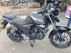 নতুন ইয়ামাহা এফজেড ২০২৬ কালো