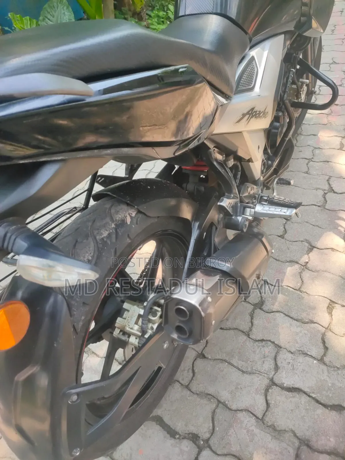 TVS Apache RTR 160 4V 2022 Black