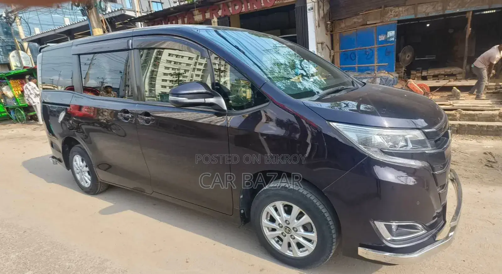Toyota Noah 2019 Purple