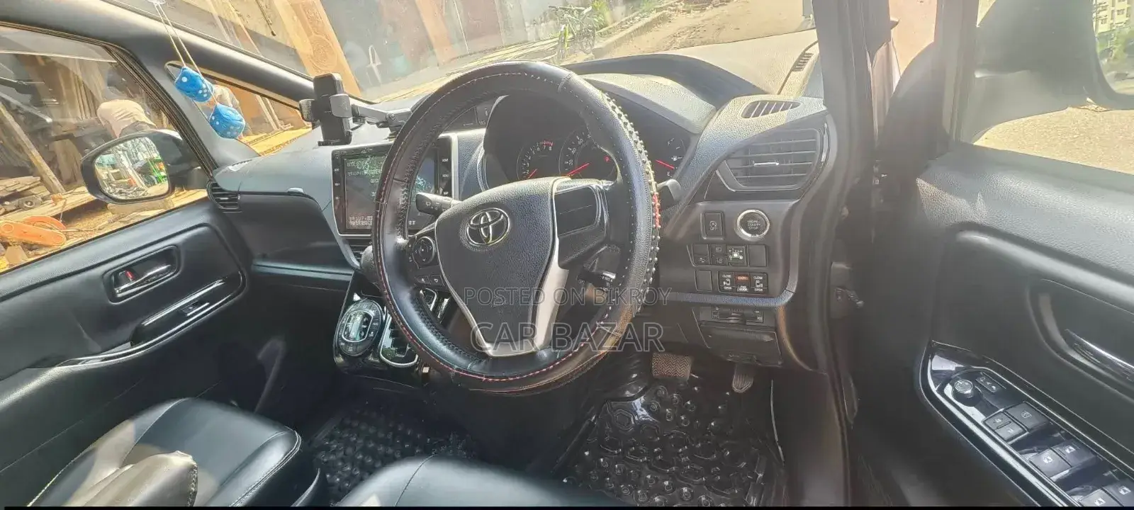 Toyota Noah 2019 Purple