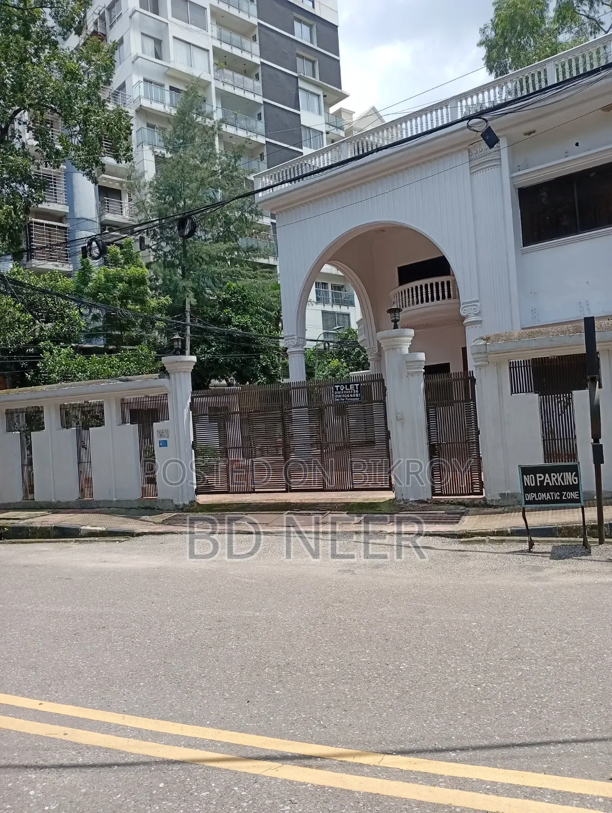 8 Bedroom House in Gulshan for Rent