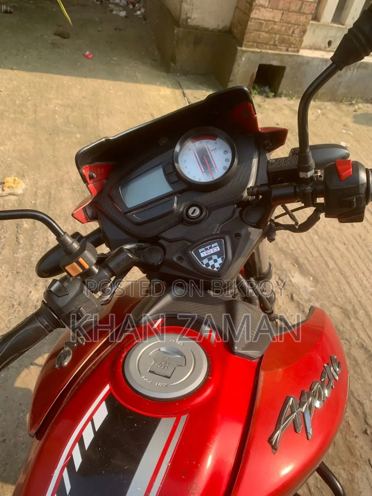 TVS 2018 Red