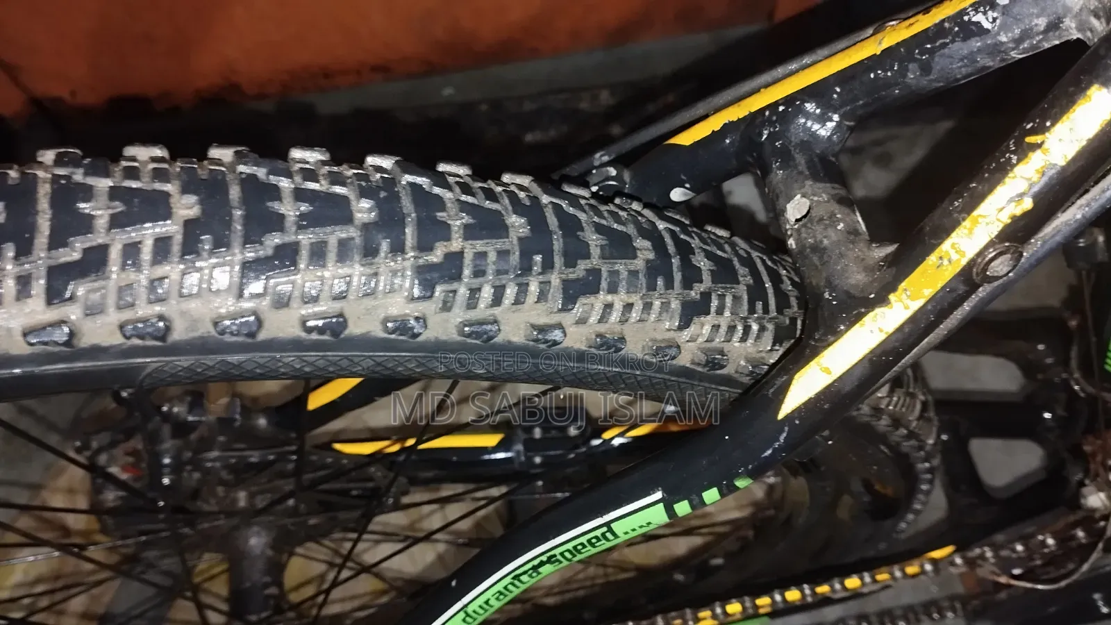 Bought new six months ago, used for 1 month, has been lying unused since, so I want to sell it
