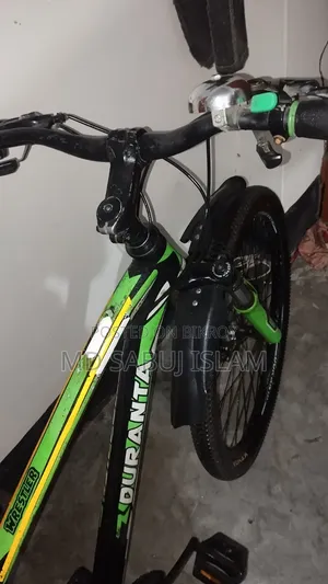 Bought new six months ago, used for 1 month, has been lying unused since, so I want to sell it