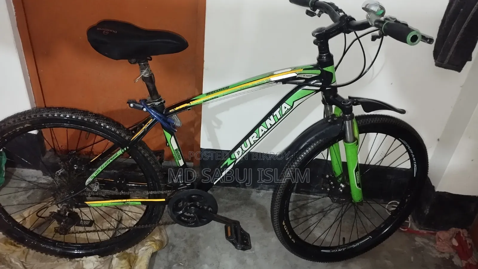 Bought new six months ago, used for 1 month, has been lying unused since, so I want to sell it