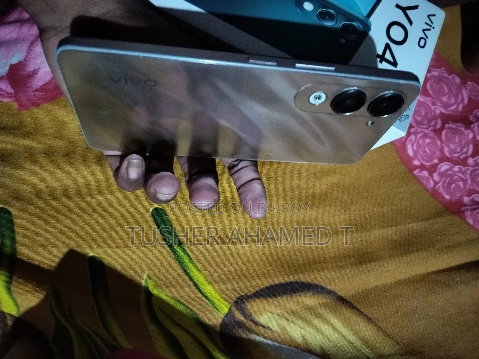 Vivo Y04 128 GB Gold