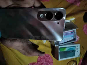 Vivo Y04 128 GB Gold