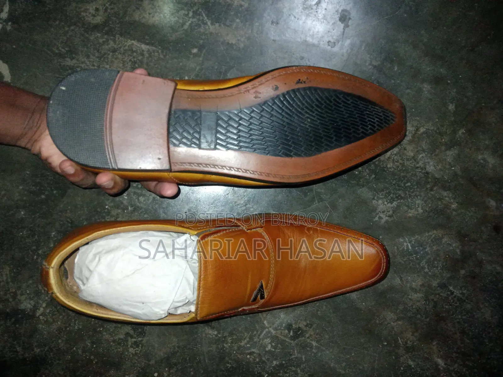 একদম নতুন, সু লাগলে ইনবক্স করবেন