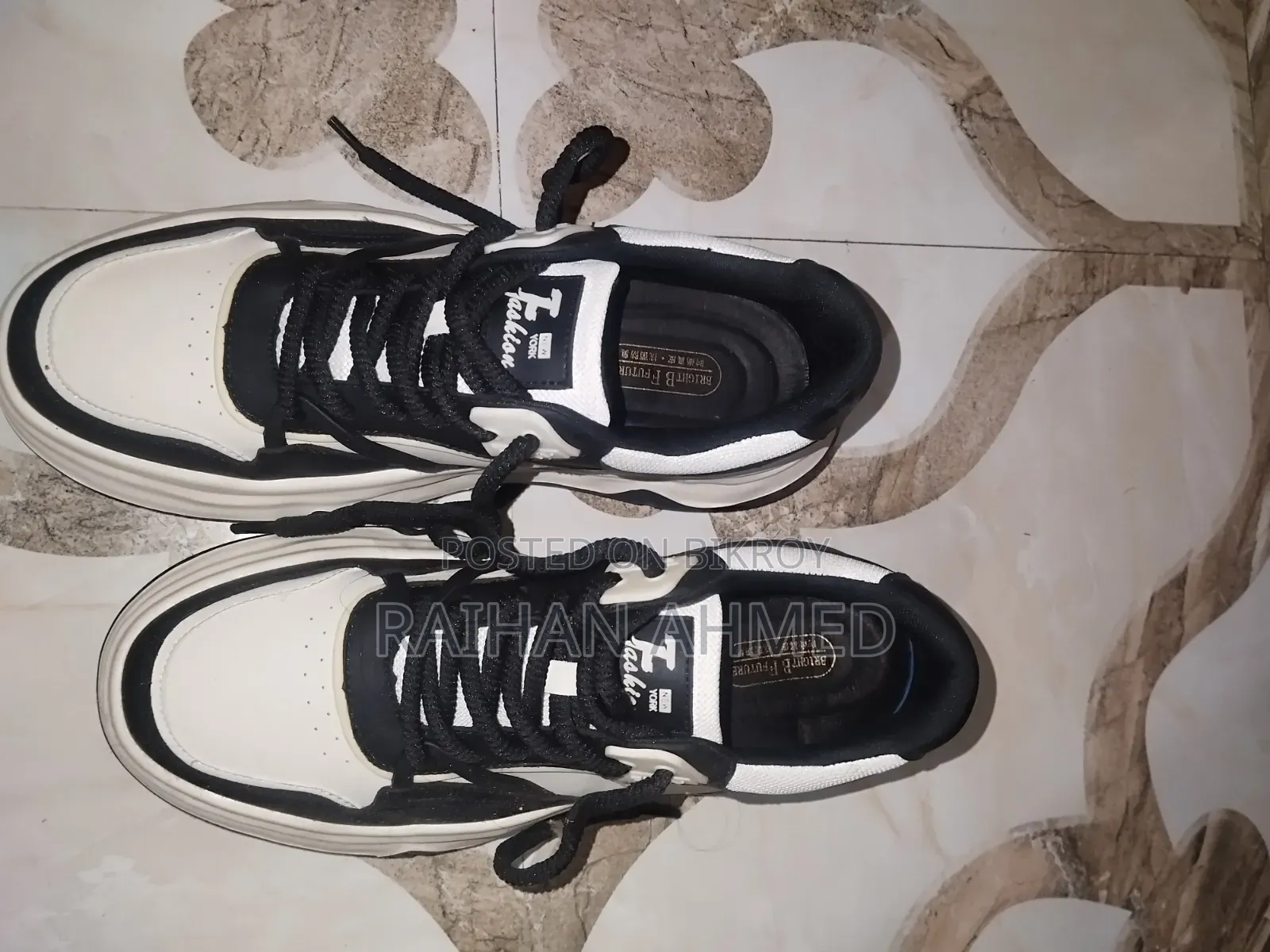 Original New York Fashion Black White Shoes for Sell