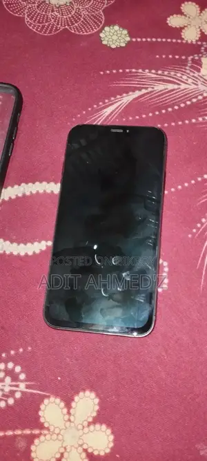 অ্যাপল আইফোন এক্স ৬৪ জিবি ব্ল্যাক