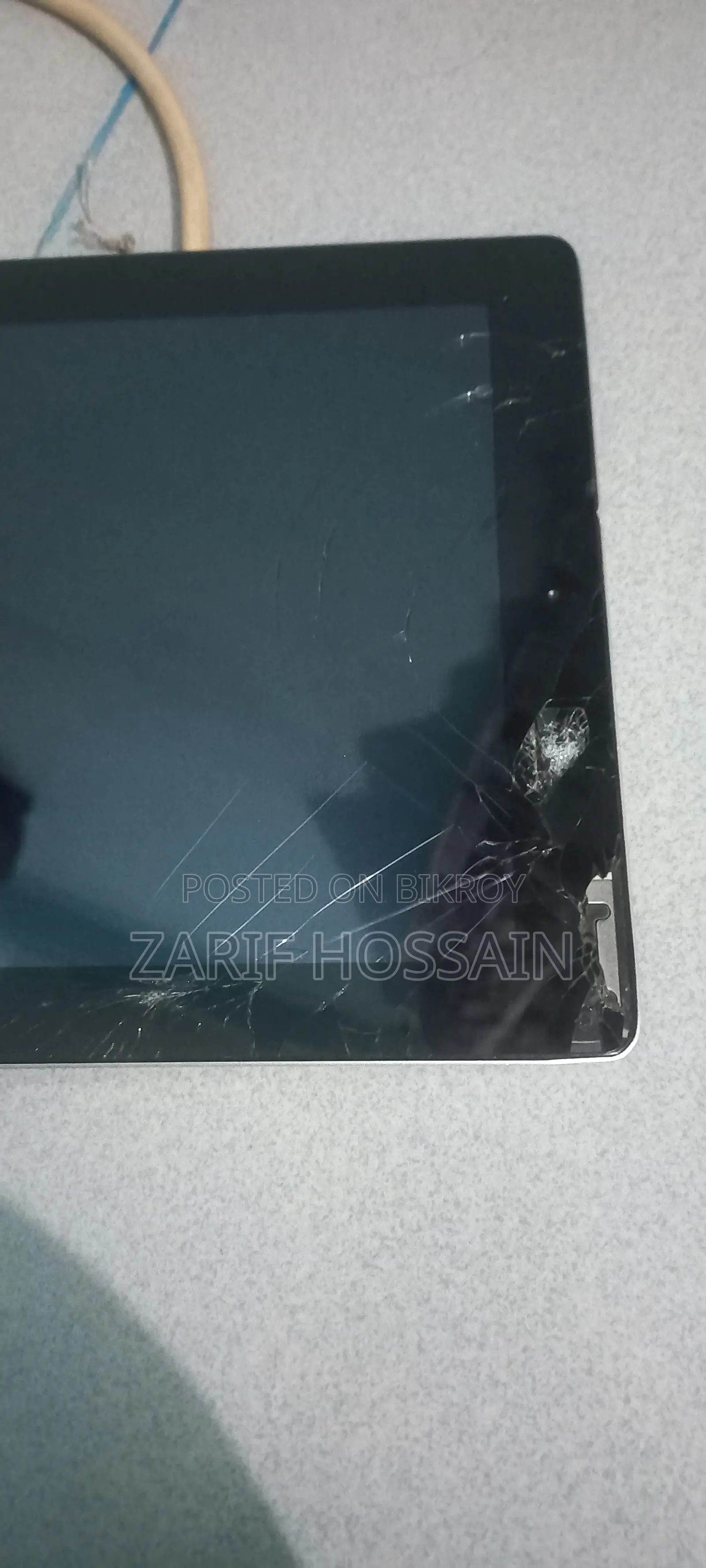 Apple iPad 2 Wi-Fi 32 GB Gray