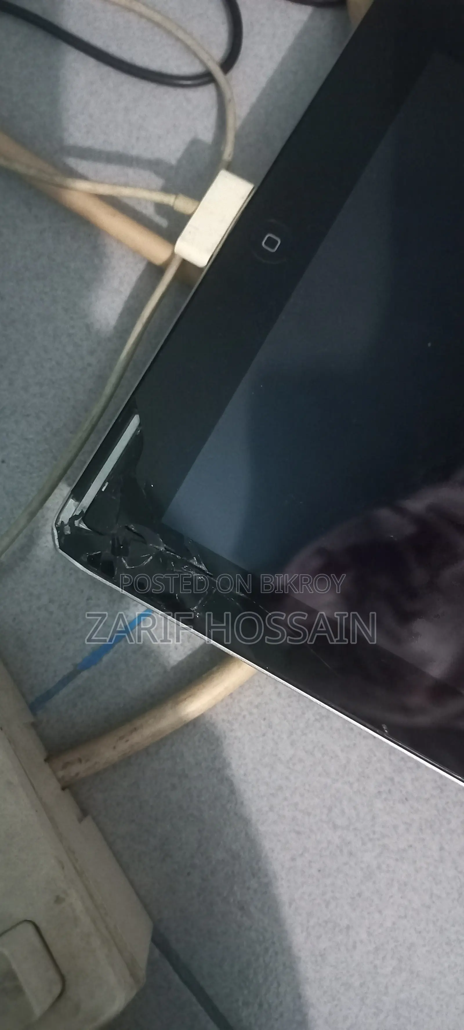 Apple iPad 2 Wi-Fi 32 GB Gray