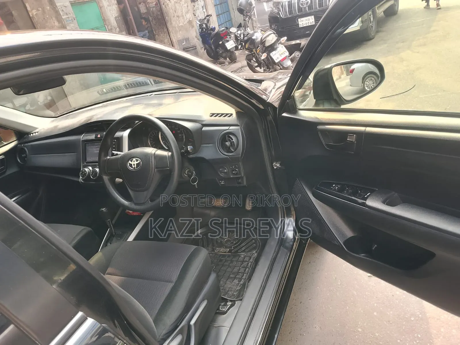 Toyota Corolla Fielder 2017 Black