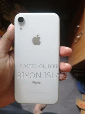 Apple iPhone XR 64 GB White