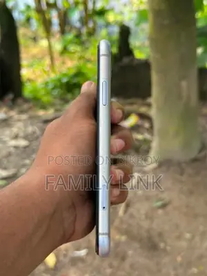 Apple iPhone 11 128 GB White