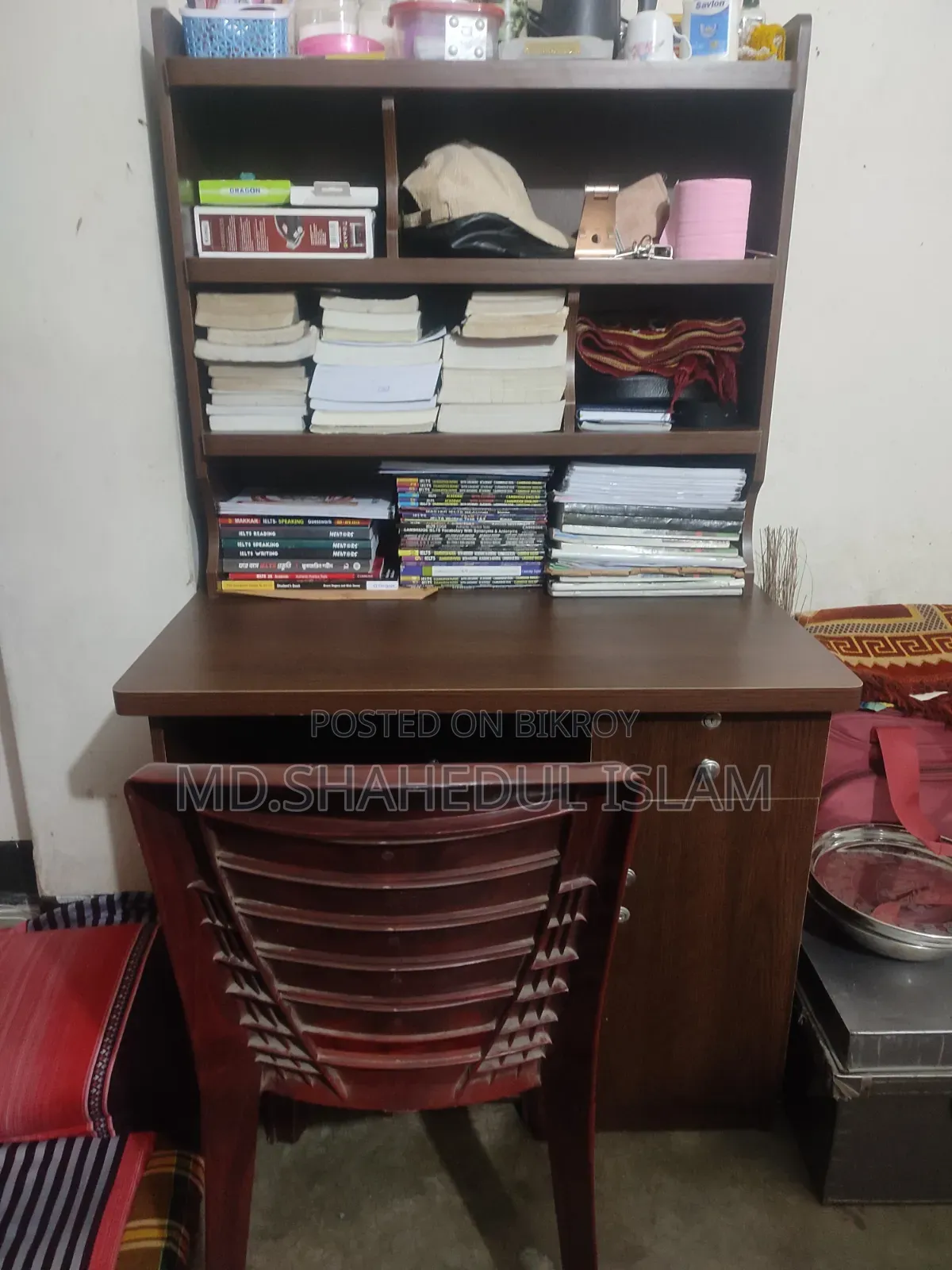 A new study table for sale.