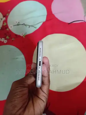 Apple iPhone XR 64 GB White