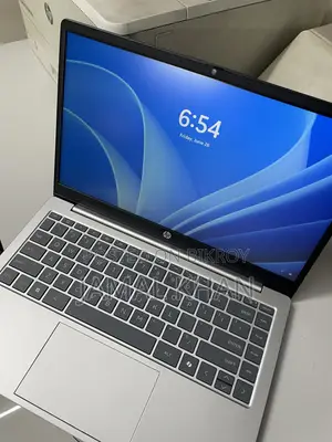 New Laptop HP 15-dw0037wm 8GB Intel Core i5 SSD 512GB