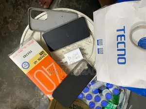 Tecno Spark 40 Pro 256 GB Silver