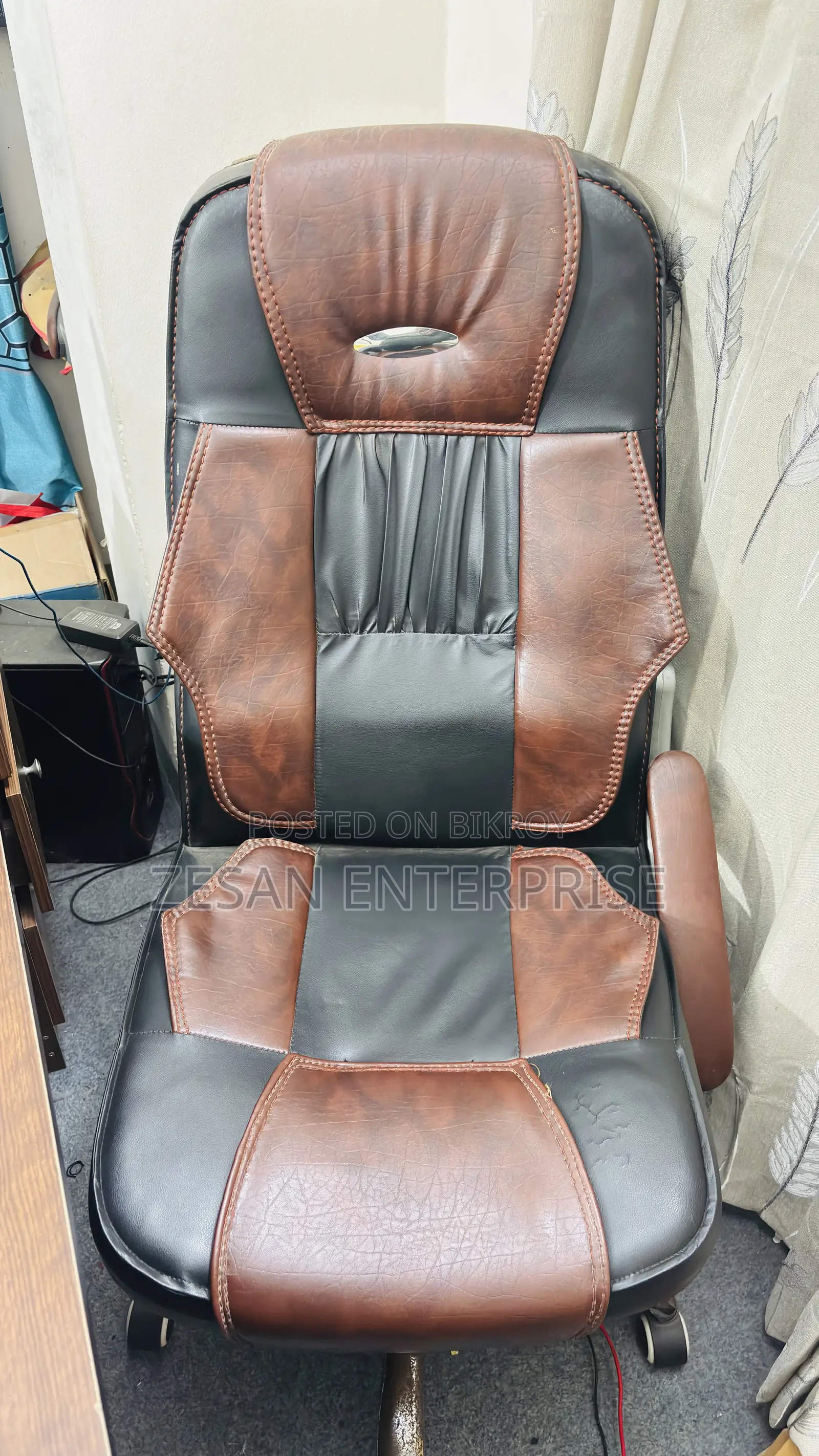 Boss Chair- Product Self- Table