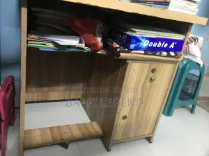 পারটেক্সের পড়ার টেবিল