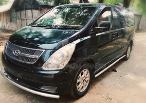 Hyundai H1 2.4 GLS 2010 Black