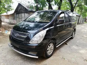 Hyundai H1 2.4 GLS 2010 Black