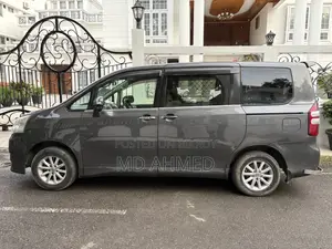 Toyota Noah 2010 Gray