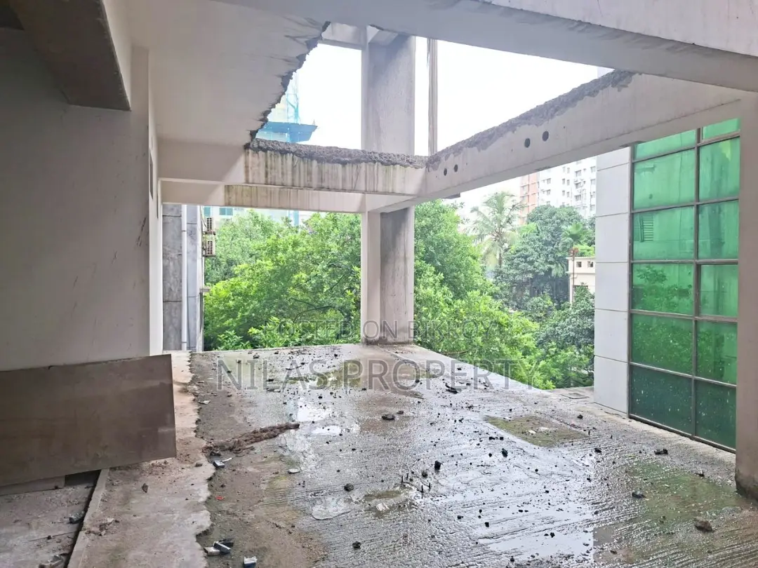 Prominent 2nd Floor Commercial Space Rent