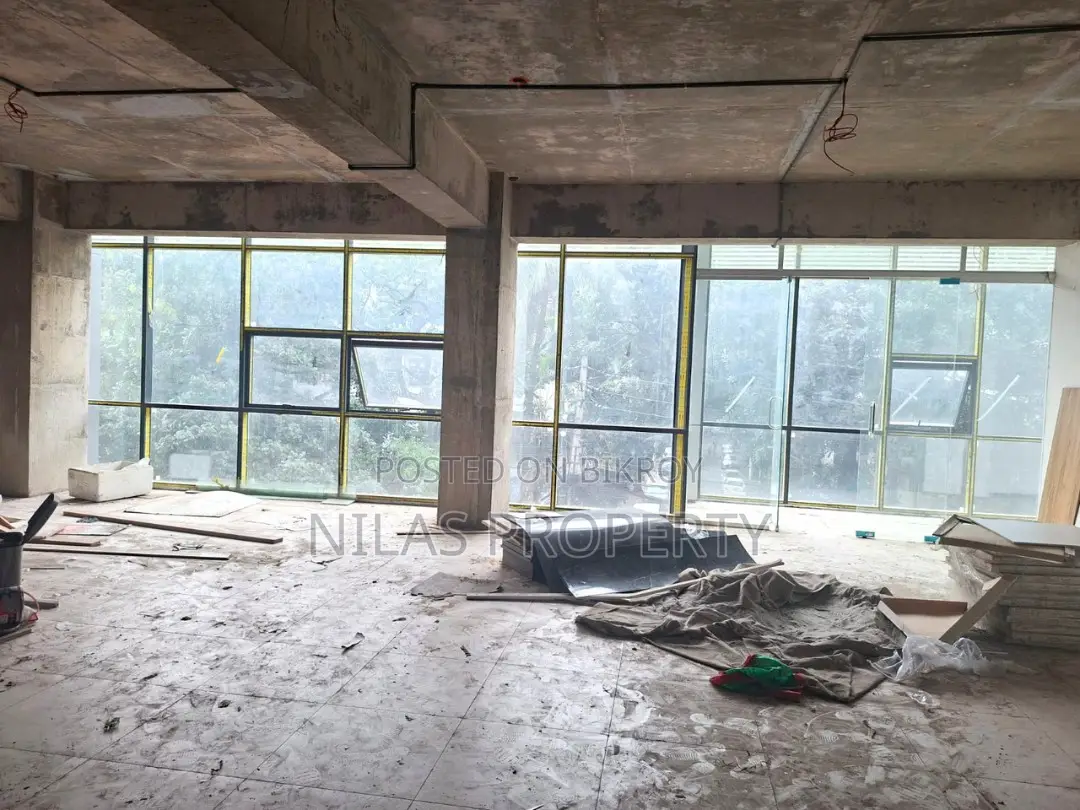 Prominent 2nd Floor Commercial Space Rent