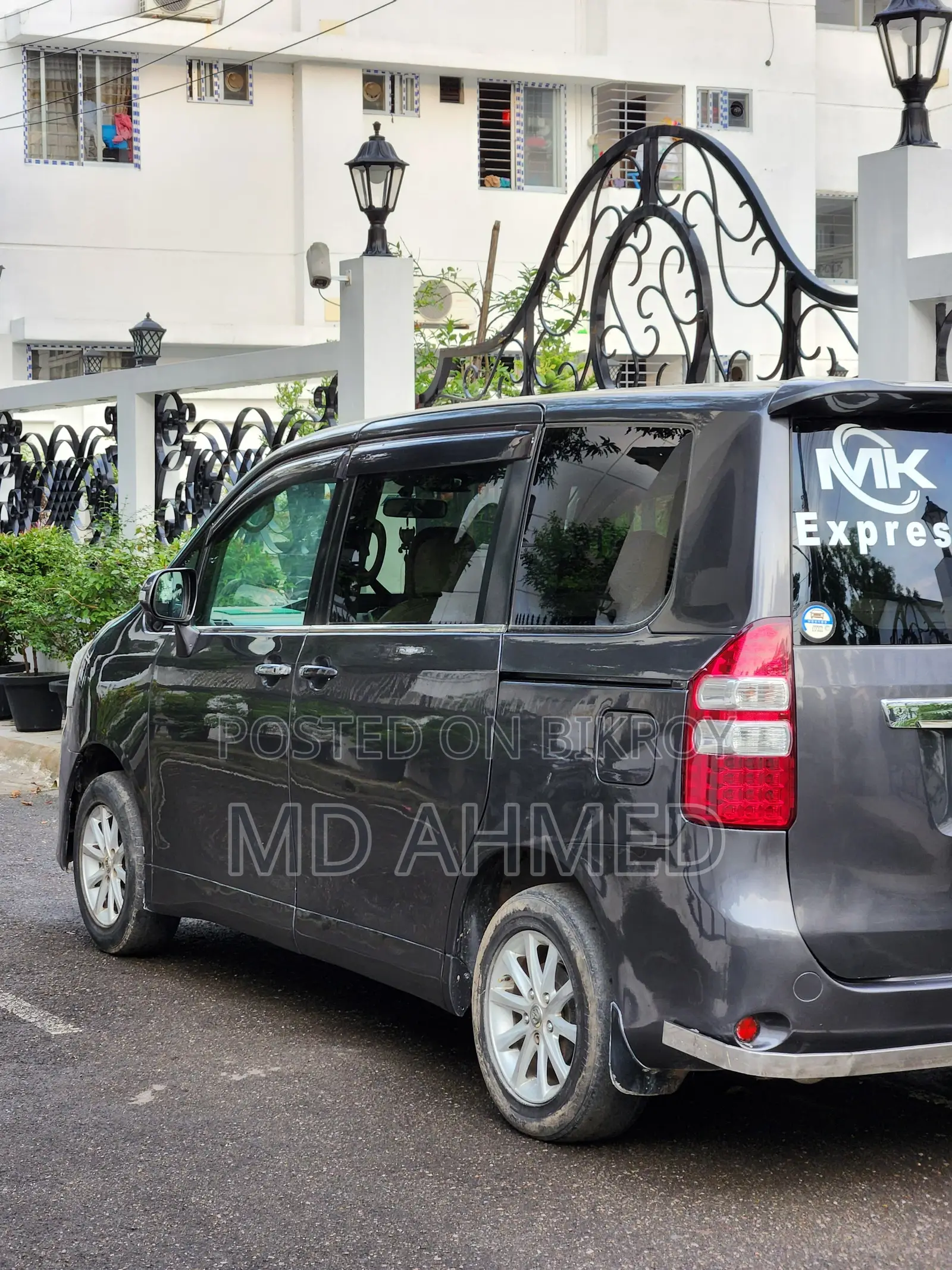 Toyota Noah 2010 Gray